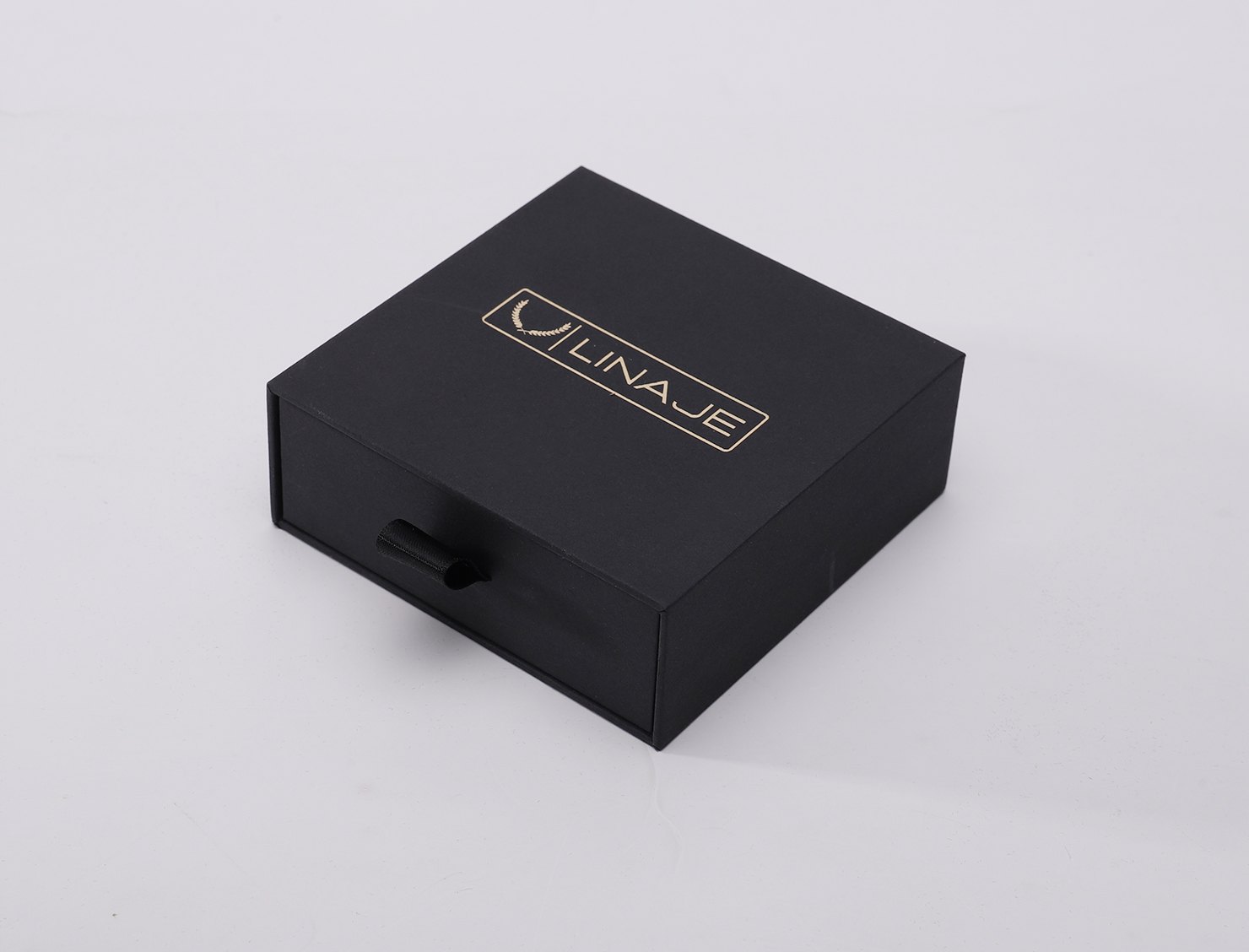 black jewelry paper box