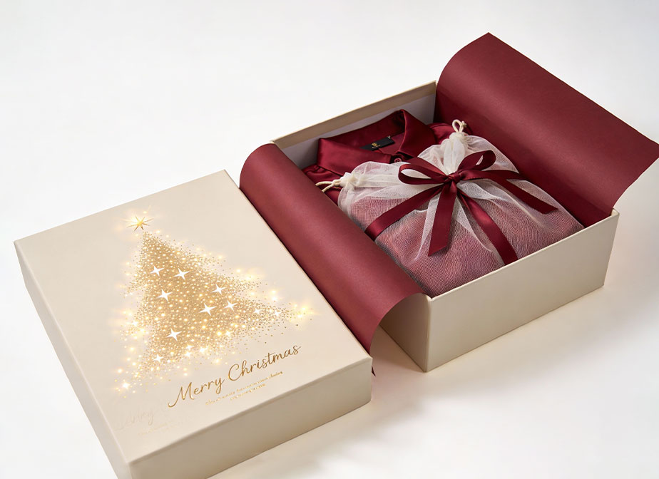 luxury clothing packaging