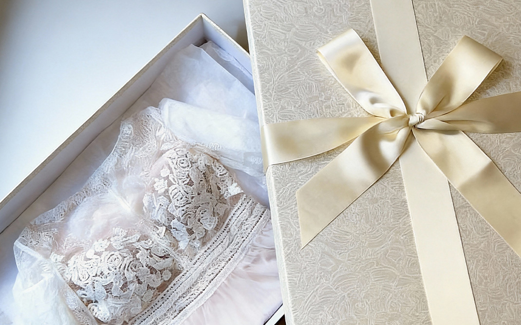 Bridesmaid dress wedding paper box