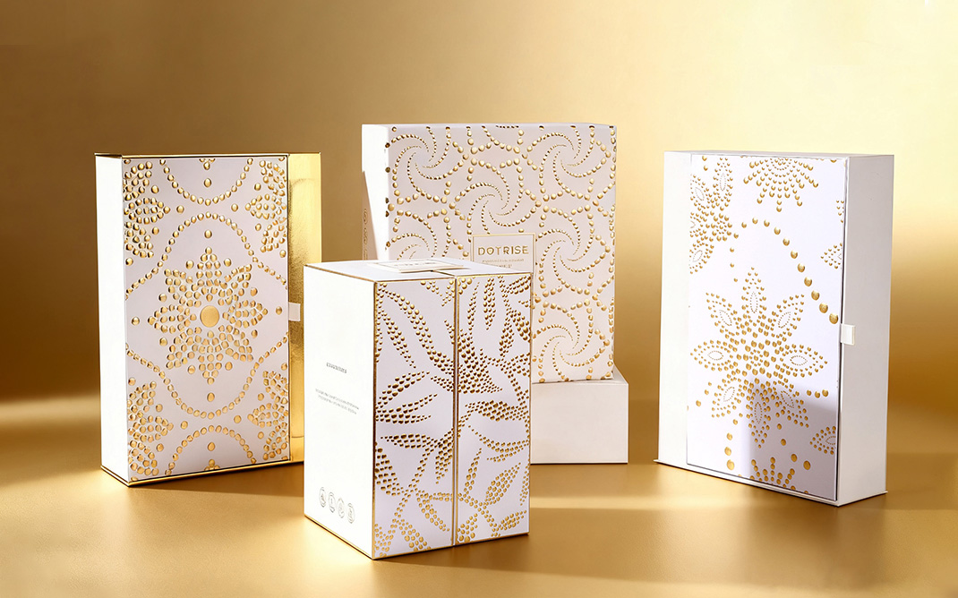 Perfume packaging box with hot foil logo