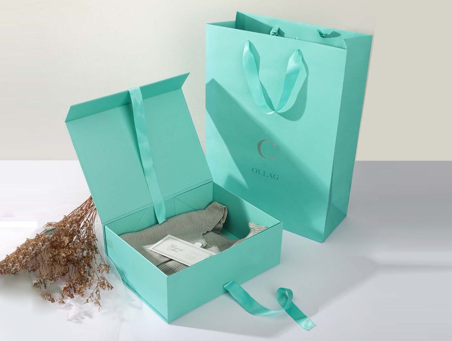 dress clothing apparel gift paper box