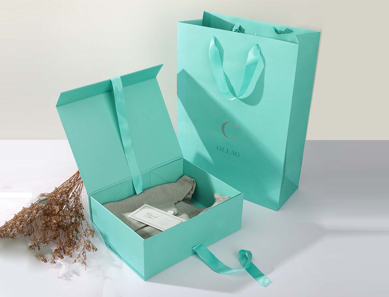 dress clothing apparel gift paper box