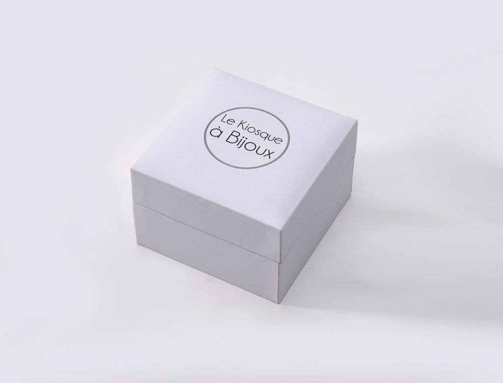 white jewelry paper box — main product view
