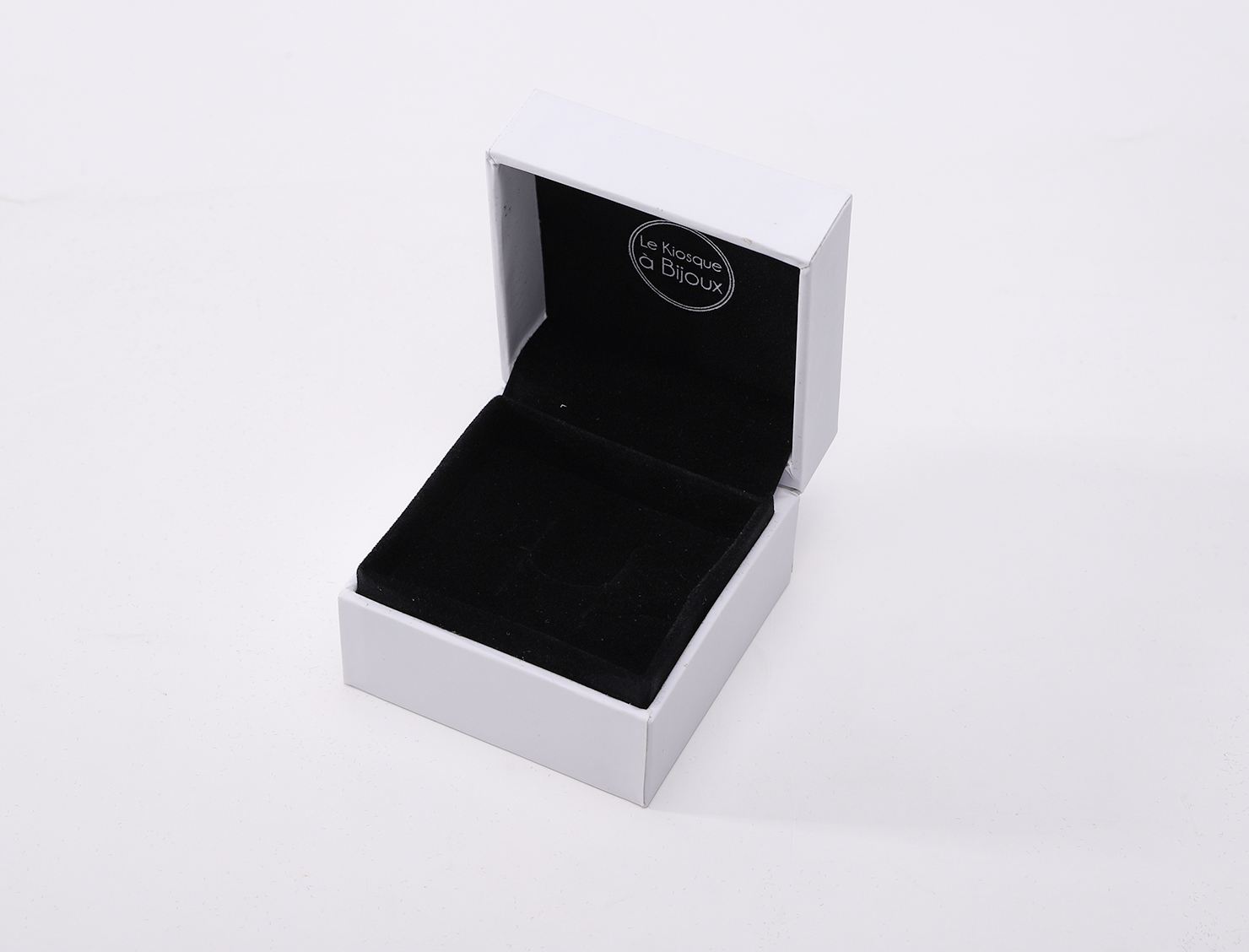 white jewelry paper box